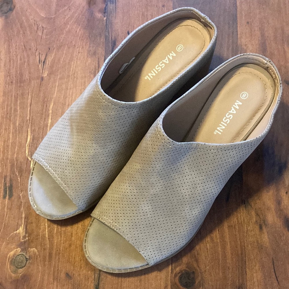 Massini shoes. Size 8